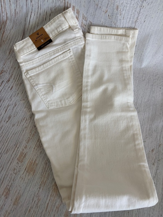 American Eagle Outfitters Denim - American Eagle Outfitters Off-White Skinny Jeans
